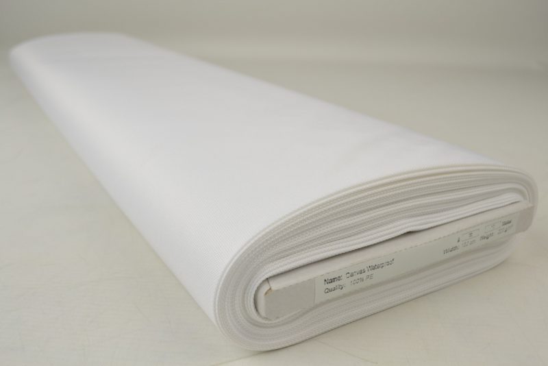 Witte waterafstotende canvas stof op rol, extra sterk en geschikt voor outdoor toepassingen