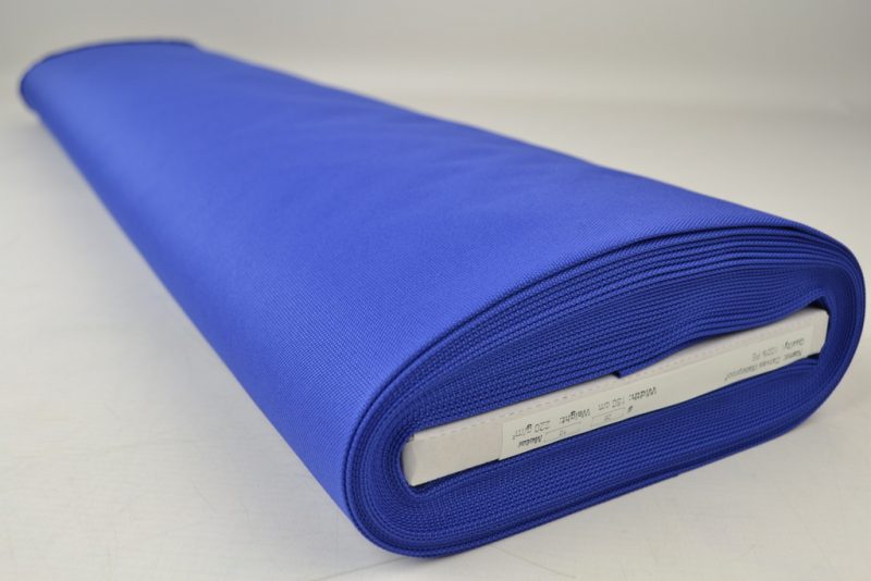 Donkerblauw waterafstotende canvas stof op rol, extra sterk en geschikt voor outdoor toepassingen