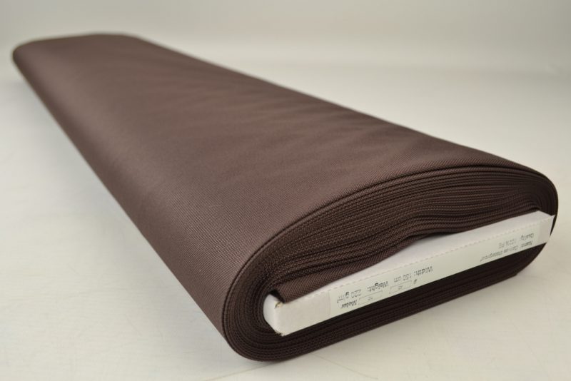 Bruin waterafstotende canvas stof op rol, extra sterk en geschikt voor outdoor toepassingen