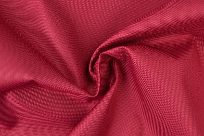 Bordeaux rood waterafstotende canvas stof met grove weefstructuur, waterafstotend en geschikt voor afdekzeilen en outdoor